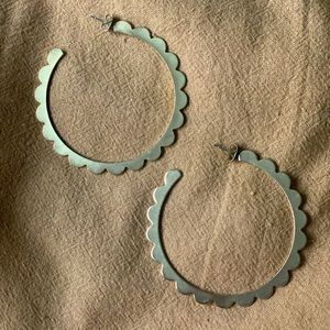 AE Scalloped Hoop Earrings